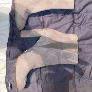 lightly worn Steve Madden heel boots